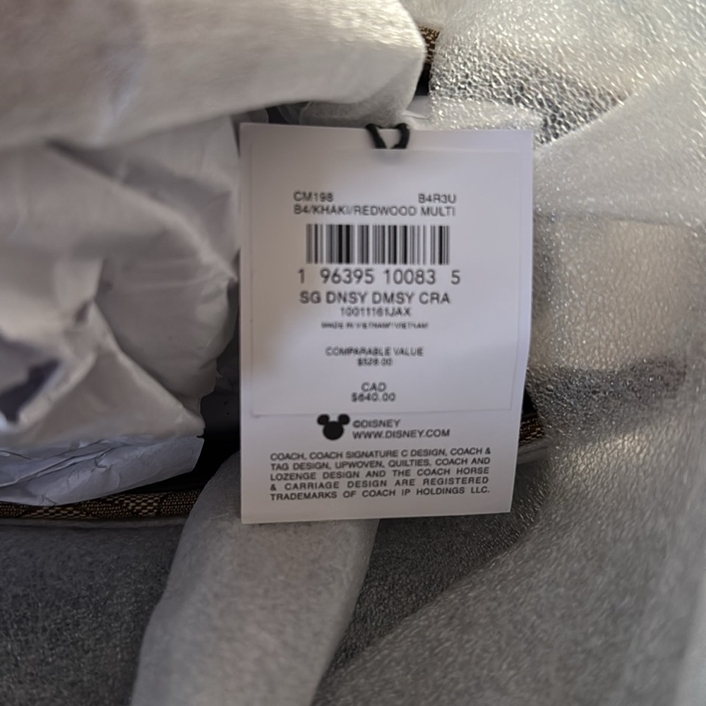 NWT Disney X Coach
Dempsey Carryall in Sig Jacquard
Mickey Mouse Msrp:$528 - Picture 13 of 13